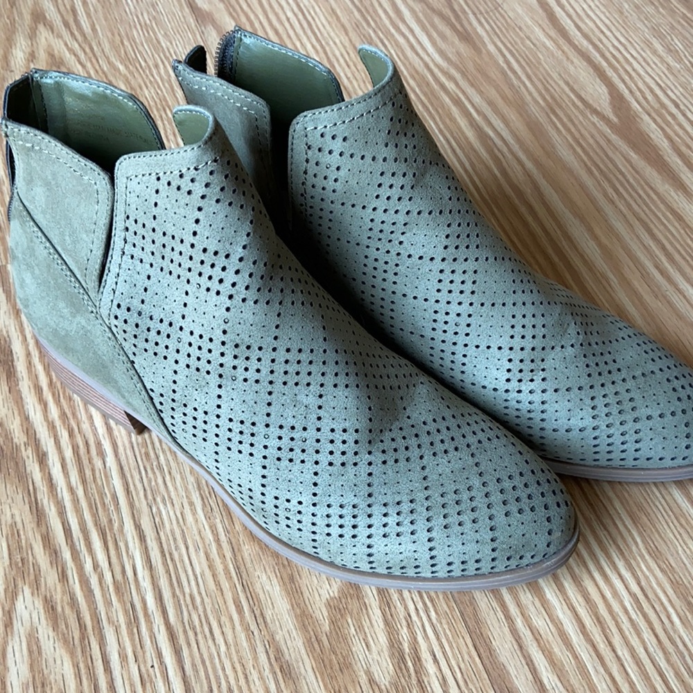 Francesca’s Booties